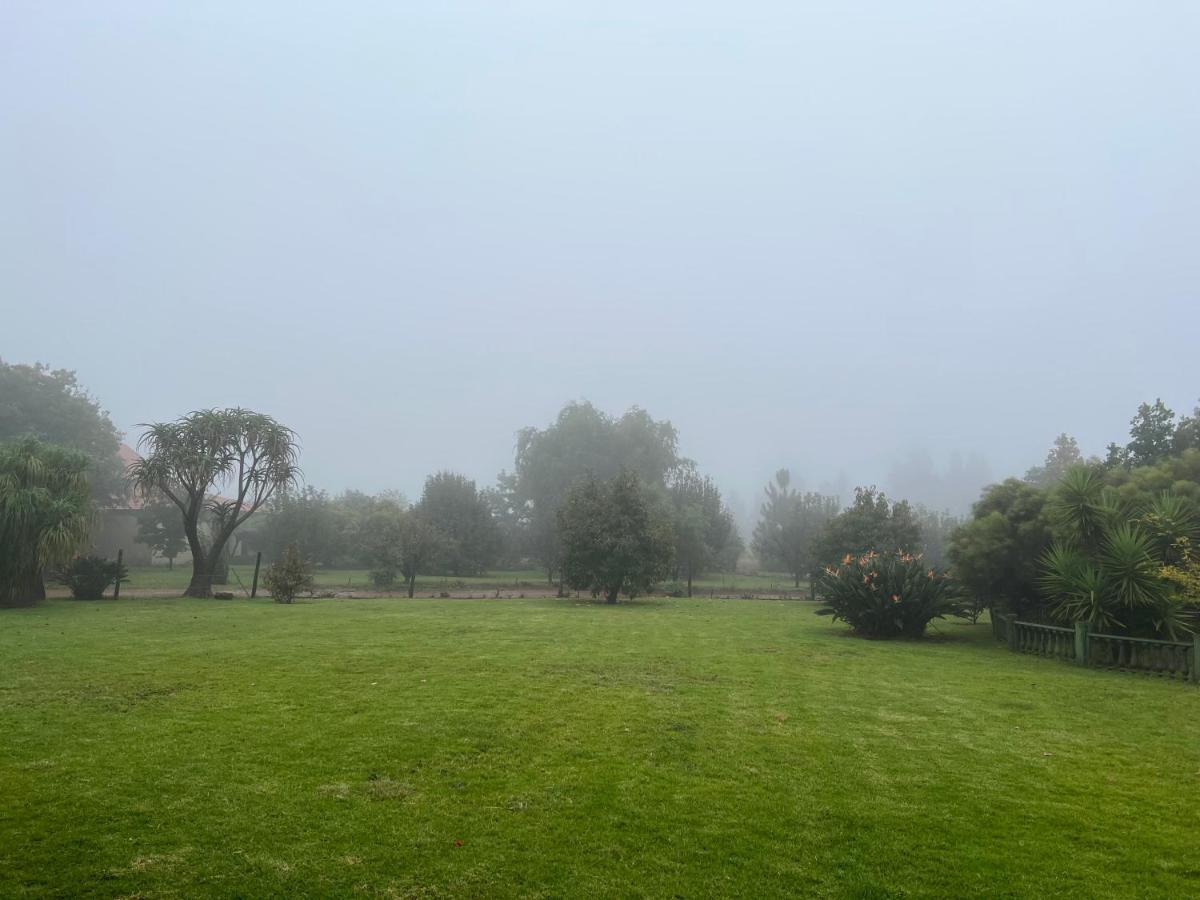 White Linen Guesthouse Tierpoort Bagian luar foto