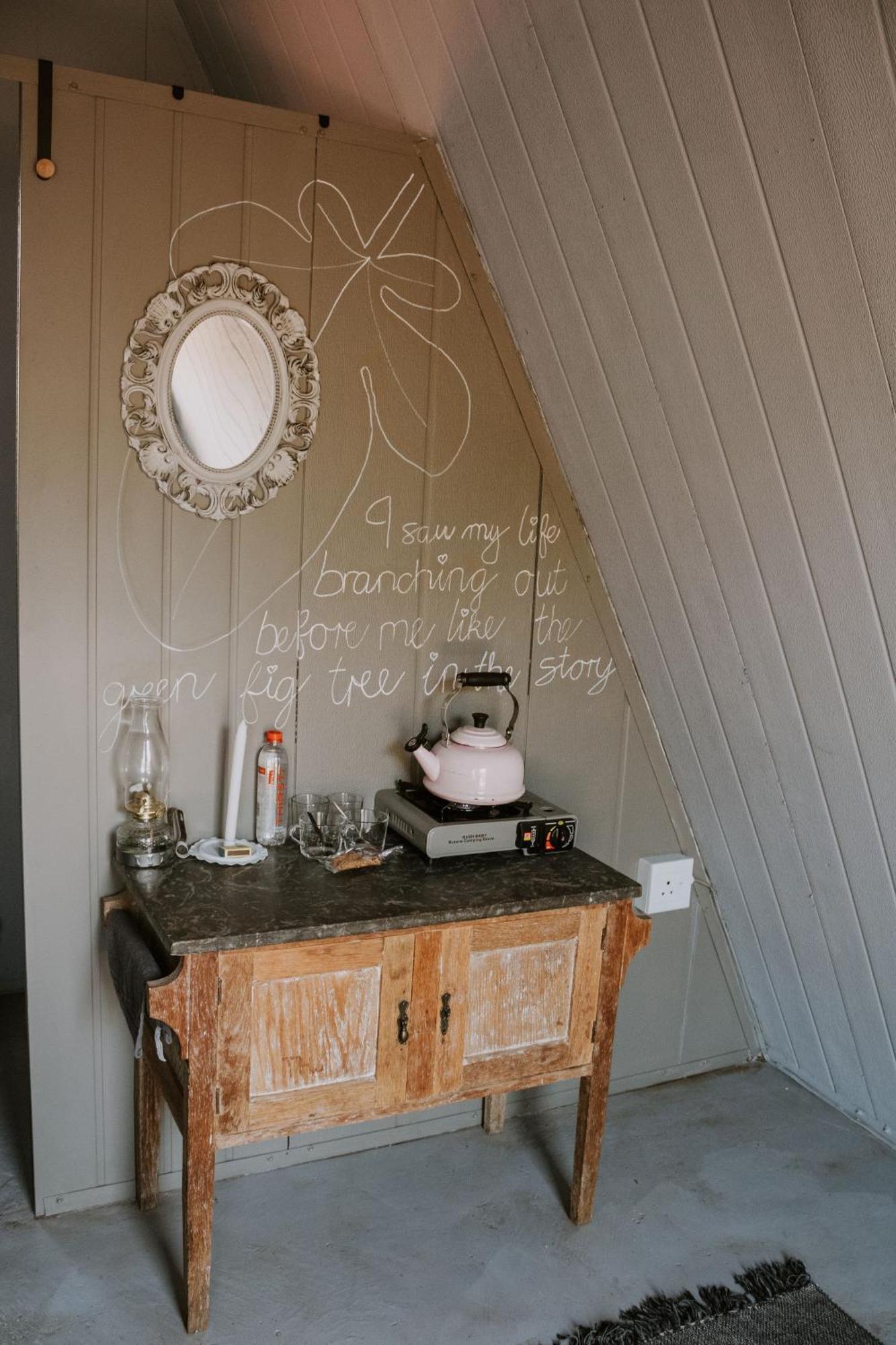 White Linen Guesthouse Tierpoort Bagian luar foto