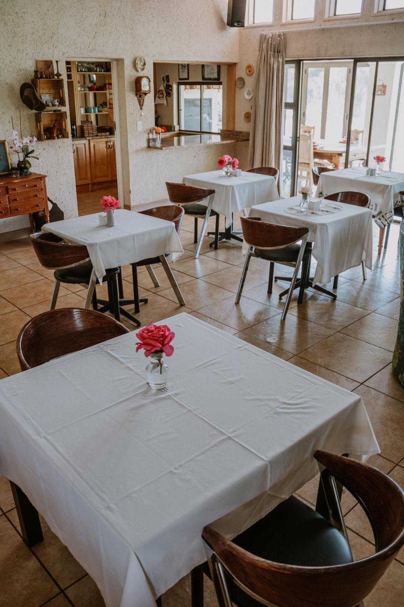 White Linen Guesthouse Tierpoort Bagian luar foto