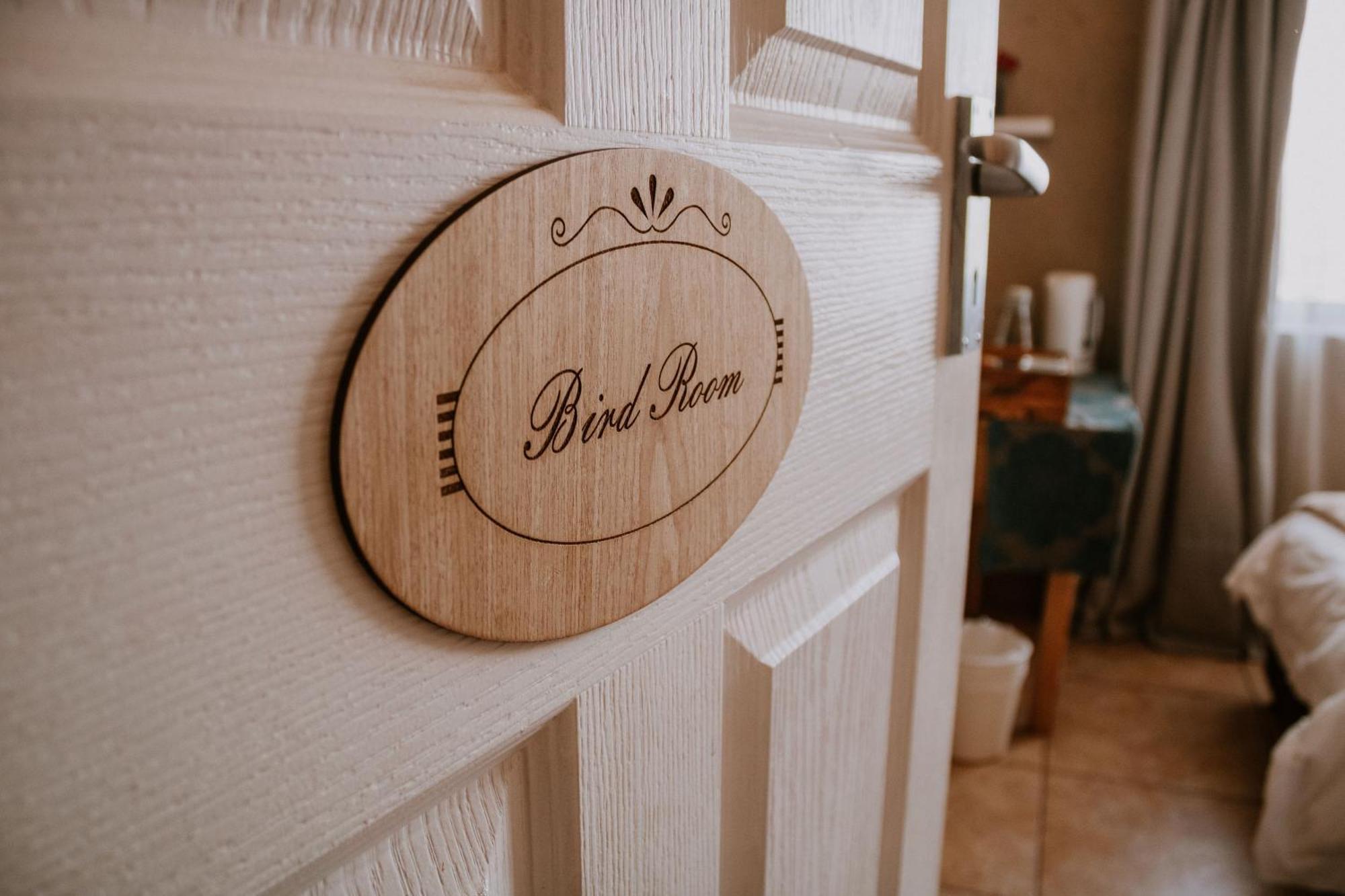 White Linen Guesthouse Tierpoort Bagian luar foto