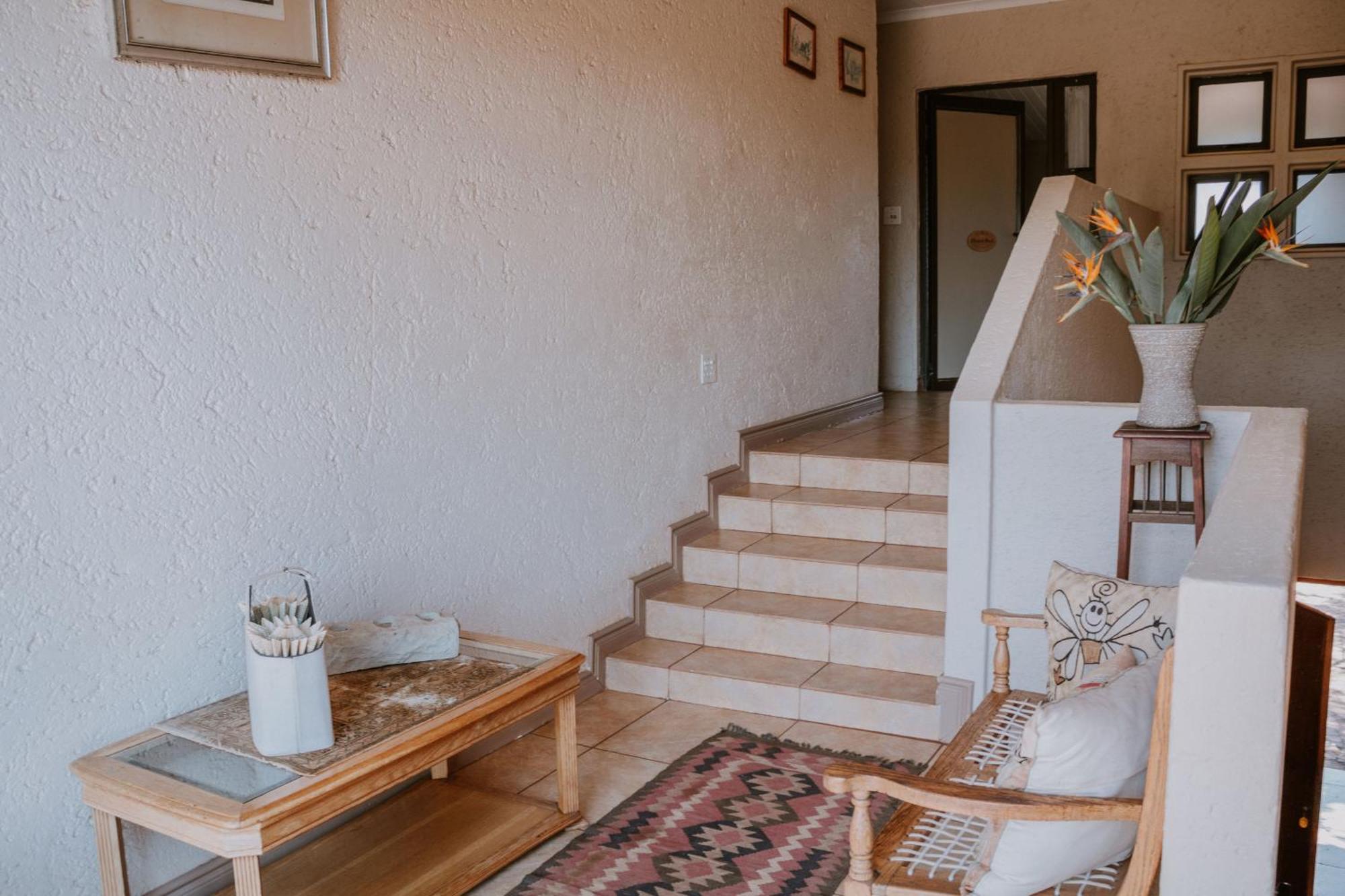 White Linen Guesthouse Tierpoort Bagian luar foto